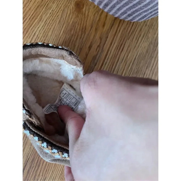 Babygirl shoe bundle Baby Uggs Size 2/3 Glitter sandals size 4 Cat & jack p - Picture 4 of 11